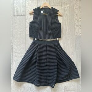 DONNA MORGAN Lined Black Lace Crop Top and Skirt Set, Size 6